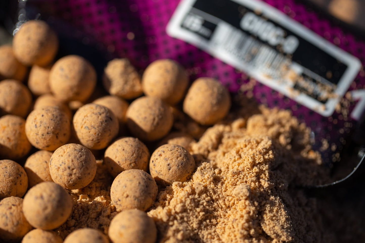 MAINLINE MAINLINE Hi Impact Choc-O 15mm - Parkfield Angling Centre