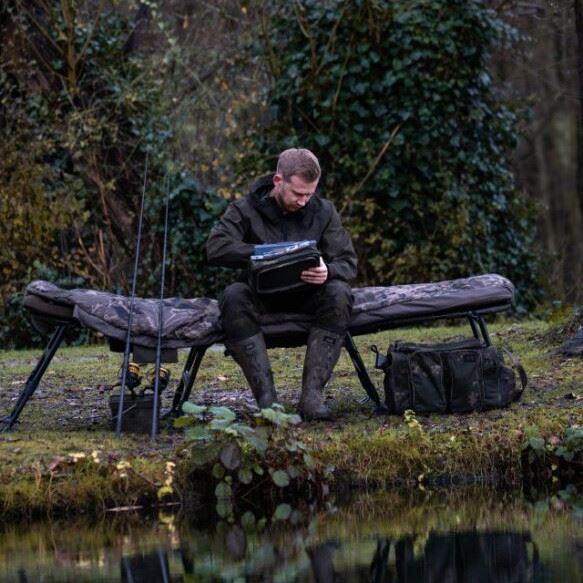 NASH NASH Indulgence HD40 Sleep System 6 Legs Camo - Parkfield Angling Centre