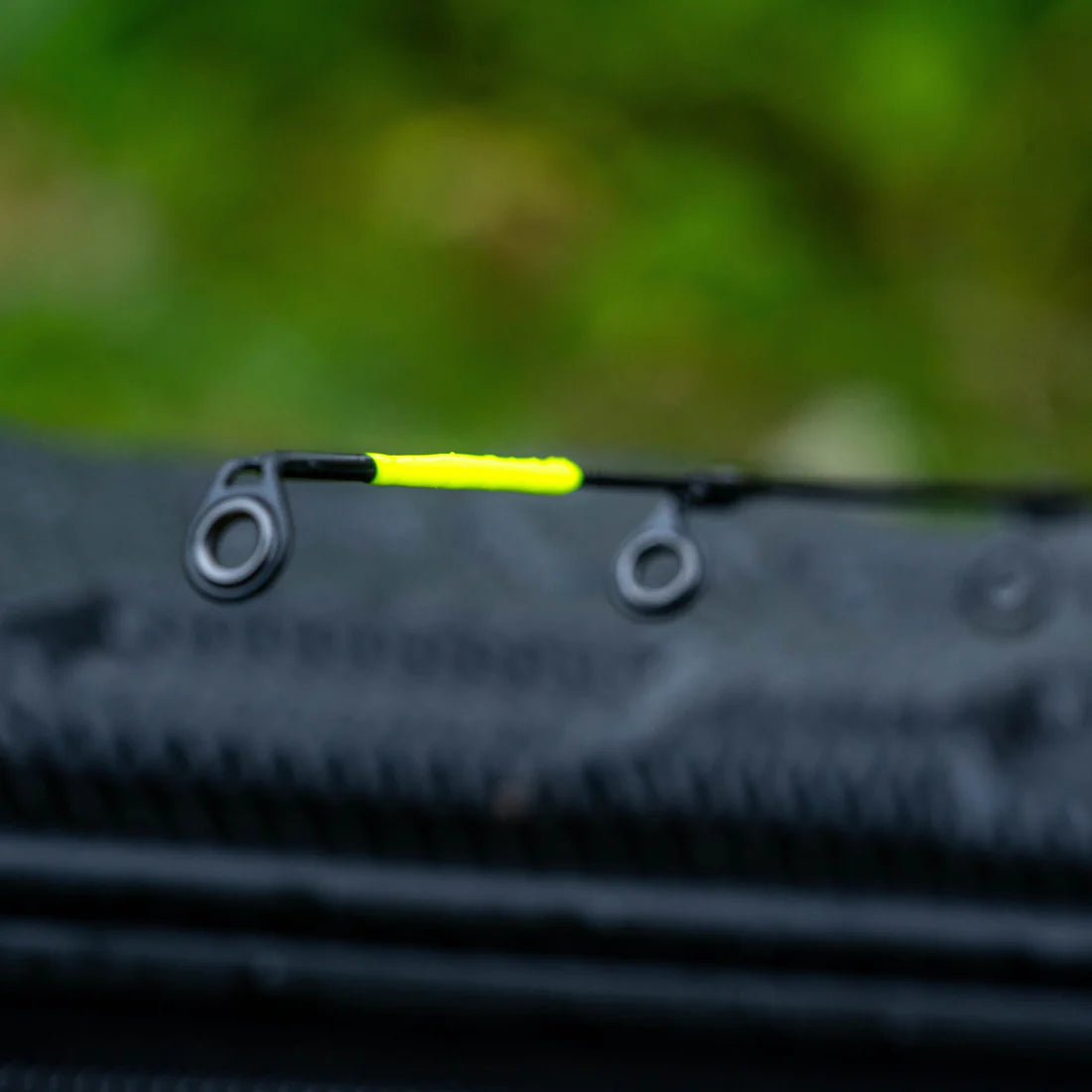 GURU GURU Fiberglass Quivertip (Fluoro Green) 2oz - Parkfield Angling Centre
