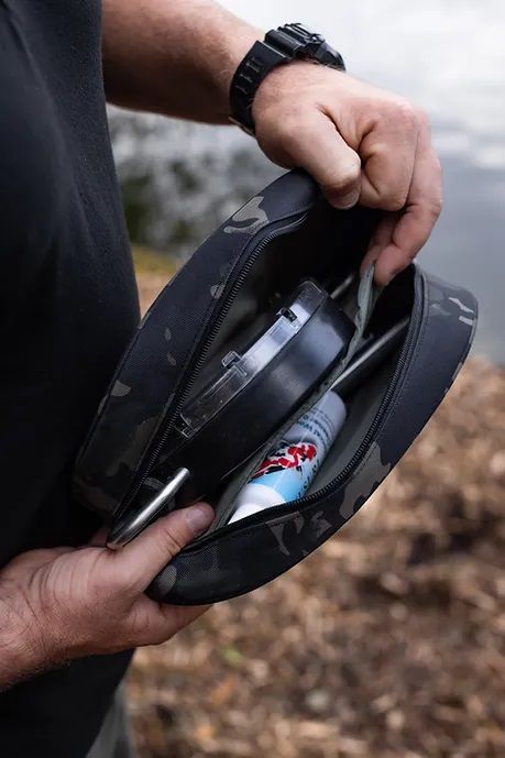 CARPLIFE CARPLIFE Eclipse Camo Digi Scales & Carp Care Pouch - Parkfield Angling Centre
