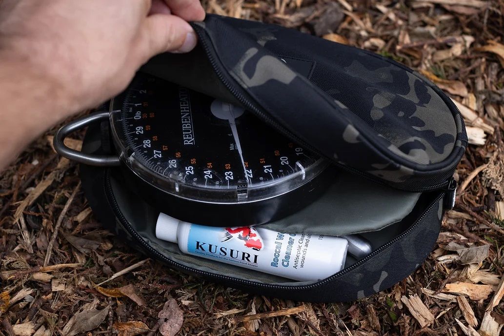 CARPLIFE CARPLIFE Eclipse Camo Digi Scales & Carp Care Pouch - Parkfield Angling Centre