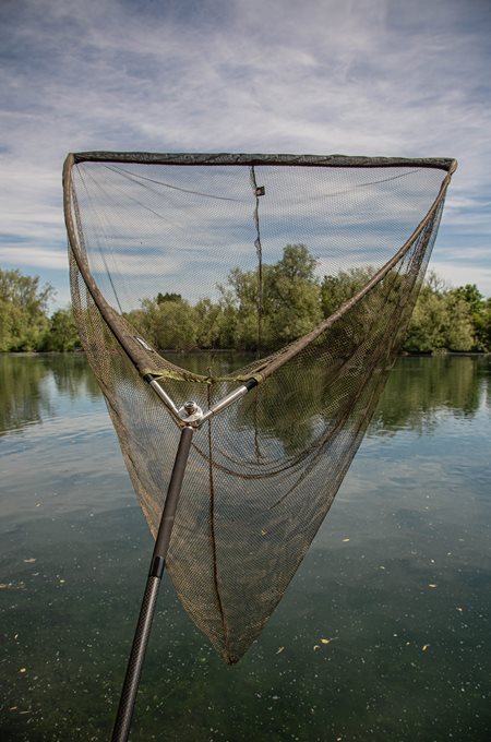SOLAR SOLAR P1 Bow-Loc Landing Net 42" - Parkfield Angling Centre