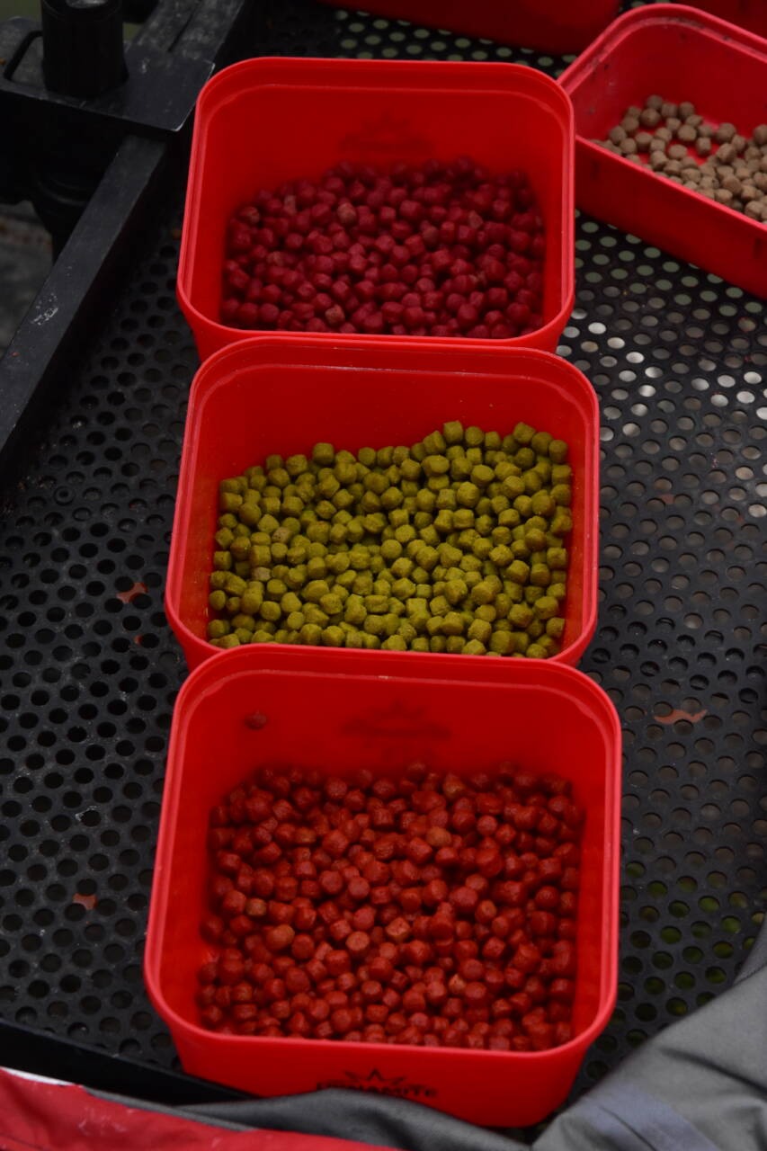 DYNAMITE DYNAMITE Shot Colour & Flavour Enhancer F1 Sweet Yellow - Parkfield Angling Centre