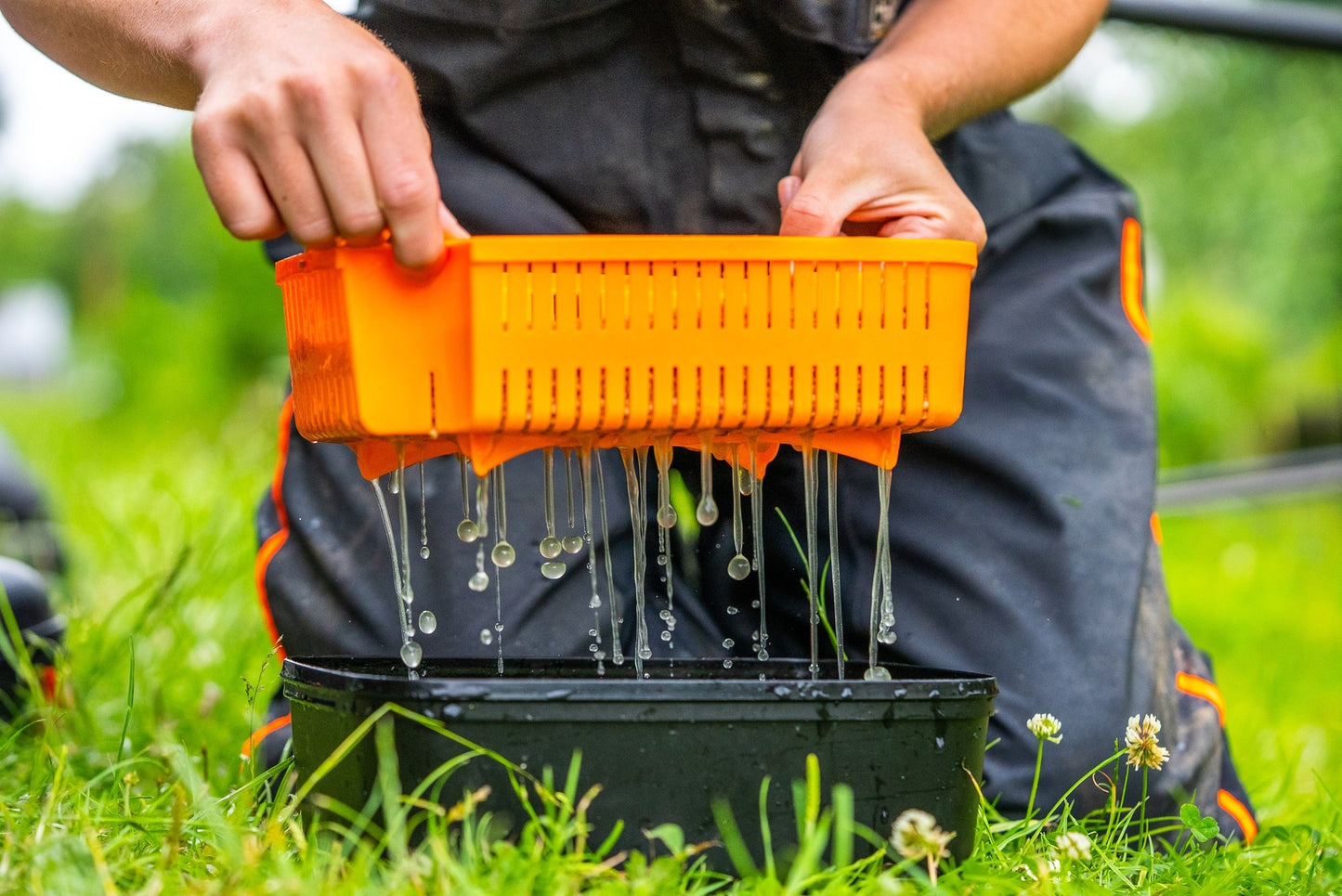 GURU GURU 5.3pint Bait Box - Parkfield Angling Centre
