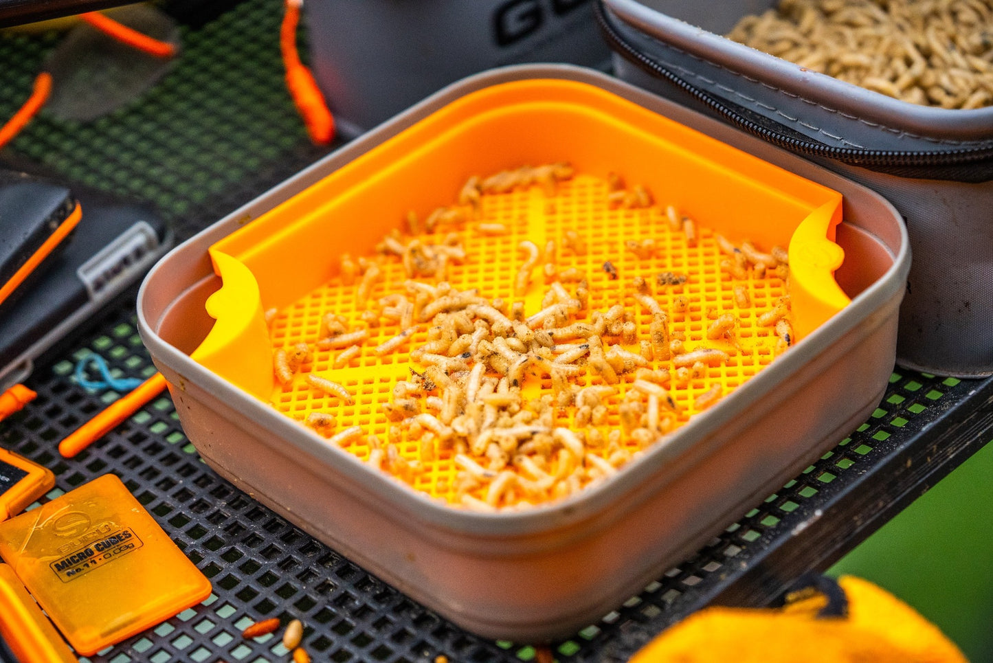 GURU GURU Maggot Riddle Orange  - Parkfield Angling Centre