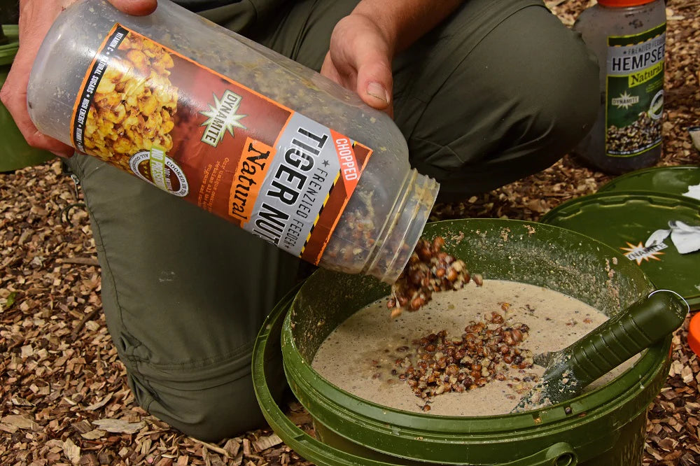 DYNAMITE DYNAMITE Green Carp Bucket 11 litre - Parkfield Angling Centre