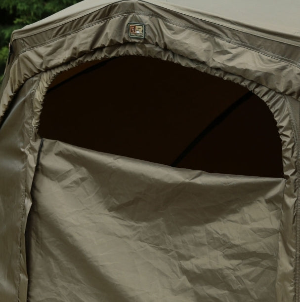 FOX FOX R-Series Brolly System - Parkfield Angling Centre