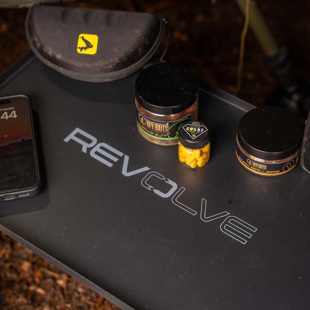 AVID AVID Revolve Bivvy Table - Parkfield Angling Centre