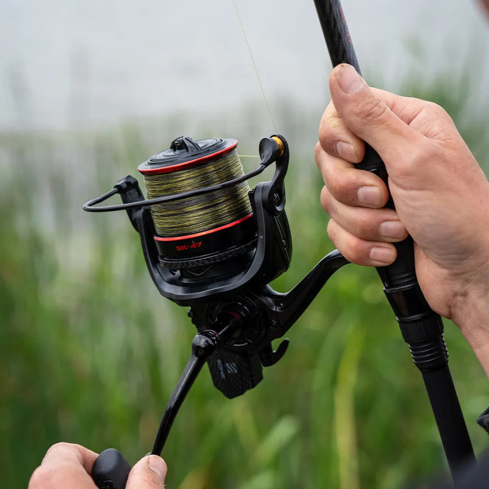 SONIK SONIK Sk-47 Carbon 7000 - Parkfield Angling Centre
