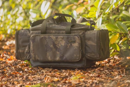 SOLAR SOLAR Undercover Camo Carryall - Medium - Parkfield Angling Centre
