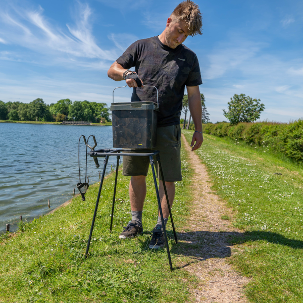 AVID AVID Bait Station Kit - Parkfield Angling Centre