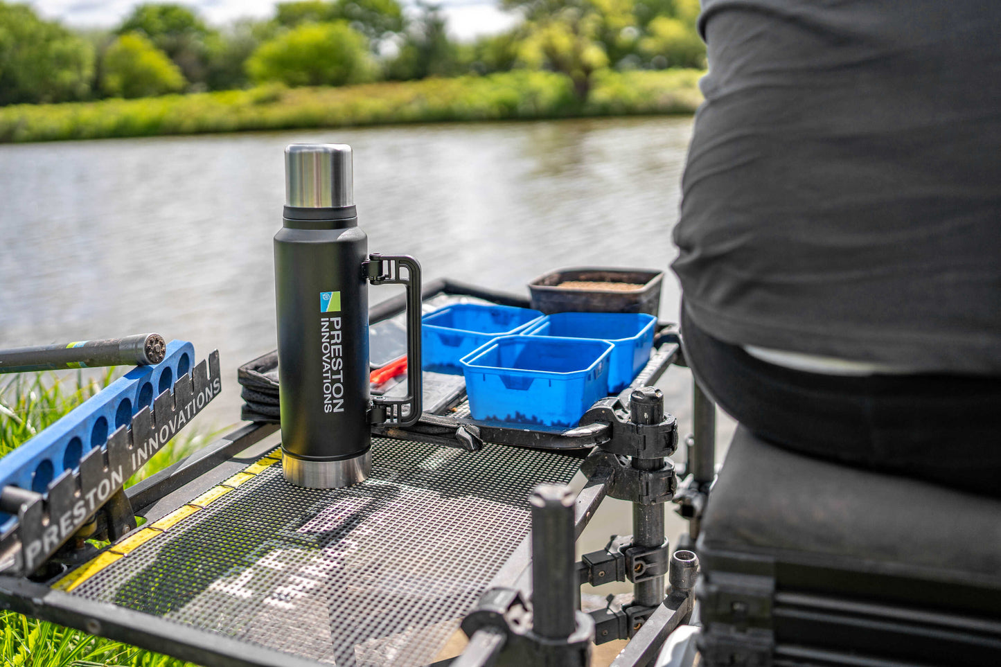 PRESTON PRESTON 1.4l Stainless Steel Flask - Parkfield Angling Centre