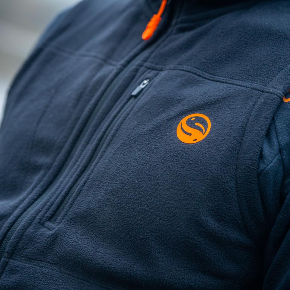 GURU GURU Fleece Gilet | Black - Parkfield Angling Centre