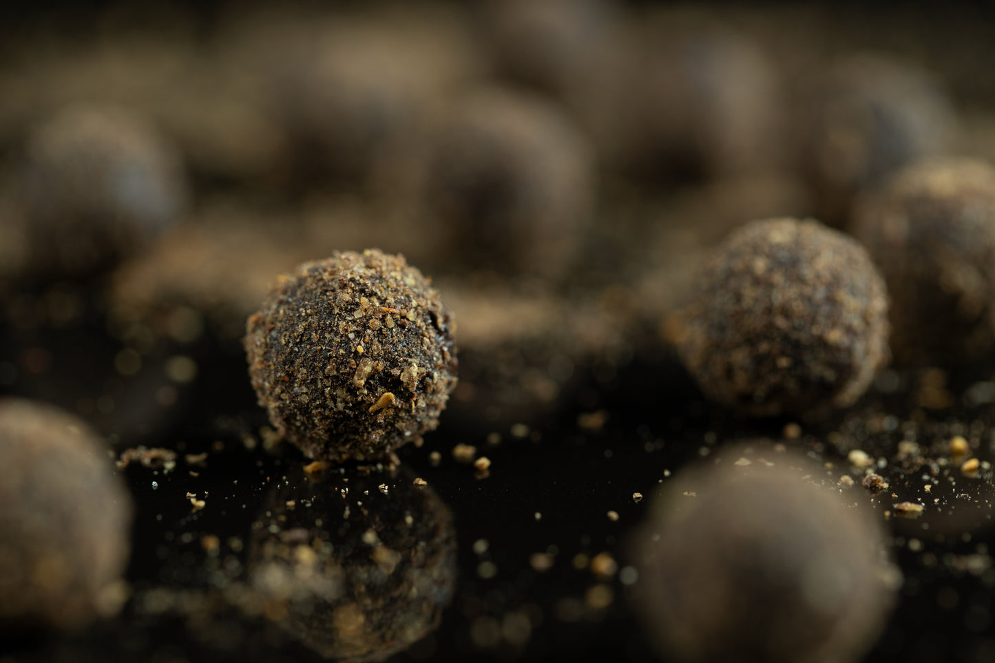 STICKY BAITS STICKY BAITS Bloodworm Active Mix  - Parkfield Angling Centre