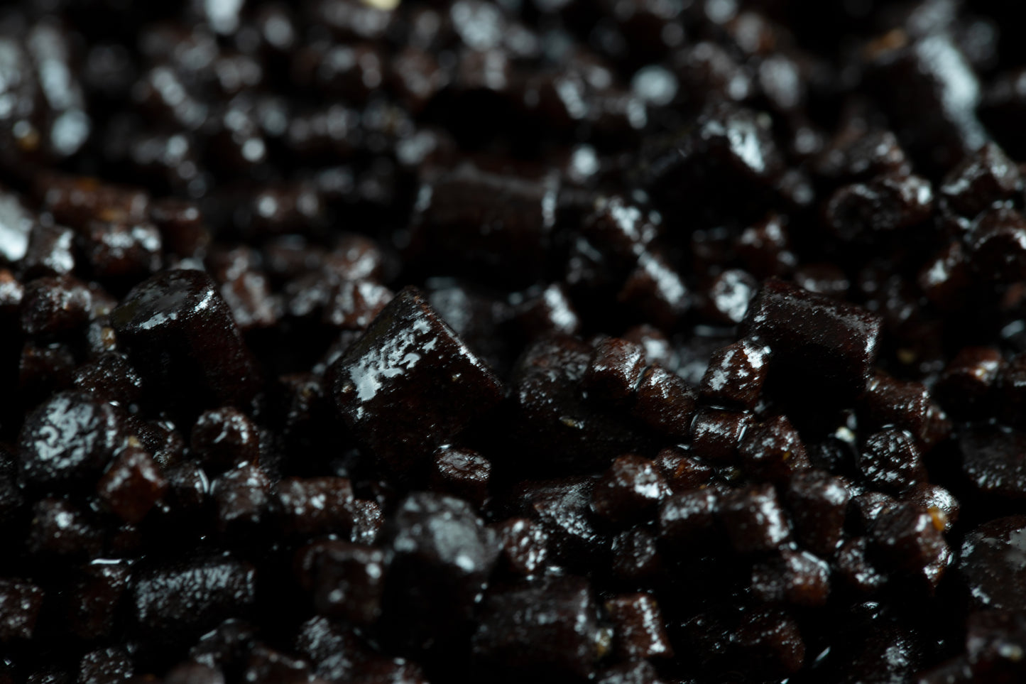 STICKY BAITS STICKY BAITS Bloodworm Pellets - Parkfield Angling Centre