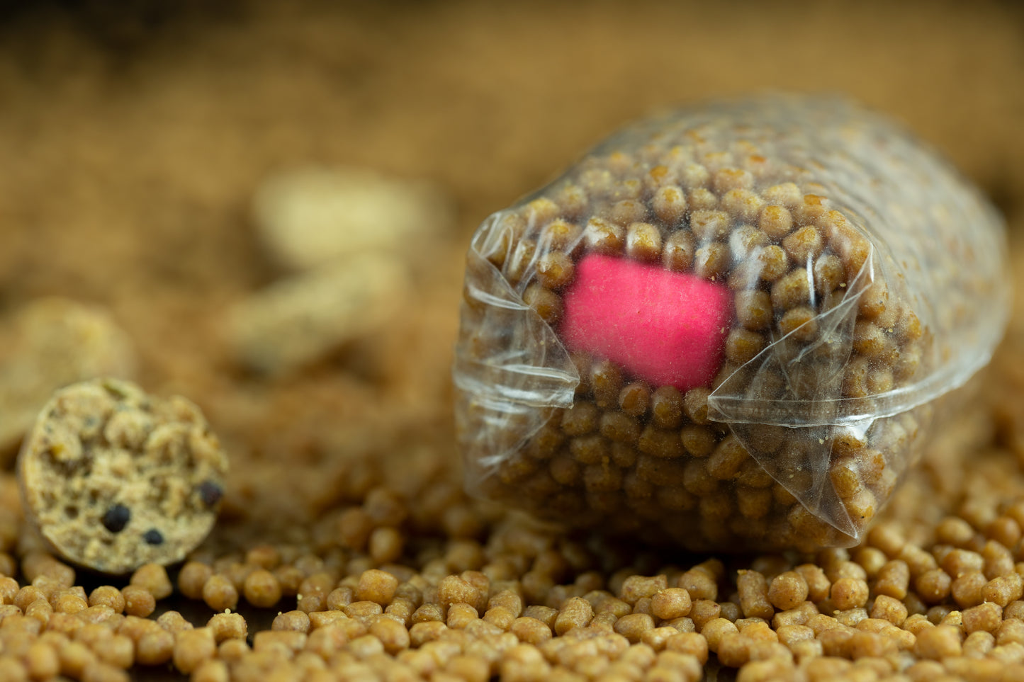 STICKY BAITS STICKY BAITS Buchu-Berry Wafters 130g Pot - Parkfield Angling Centre