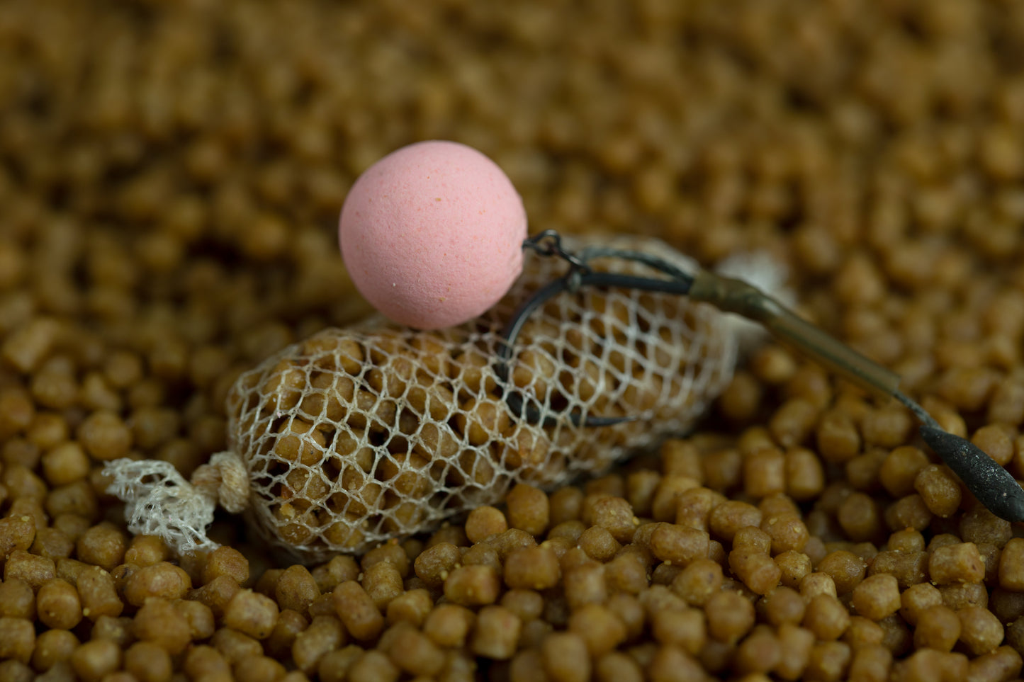 STICKY BAITS STICKY BAITS Signature Wafters Mixed 95g Pot - Parkfield Angling Centre