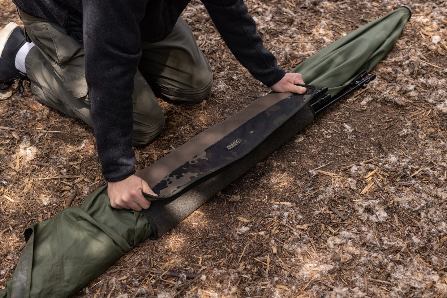 KORDA CARP PORTER Compac Brolly Wrap Dark Kamo - Parkfield Angling Centre