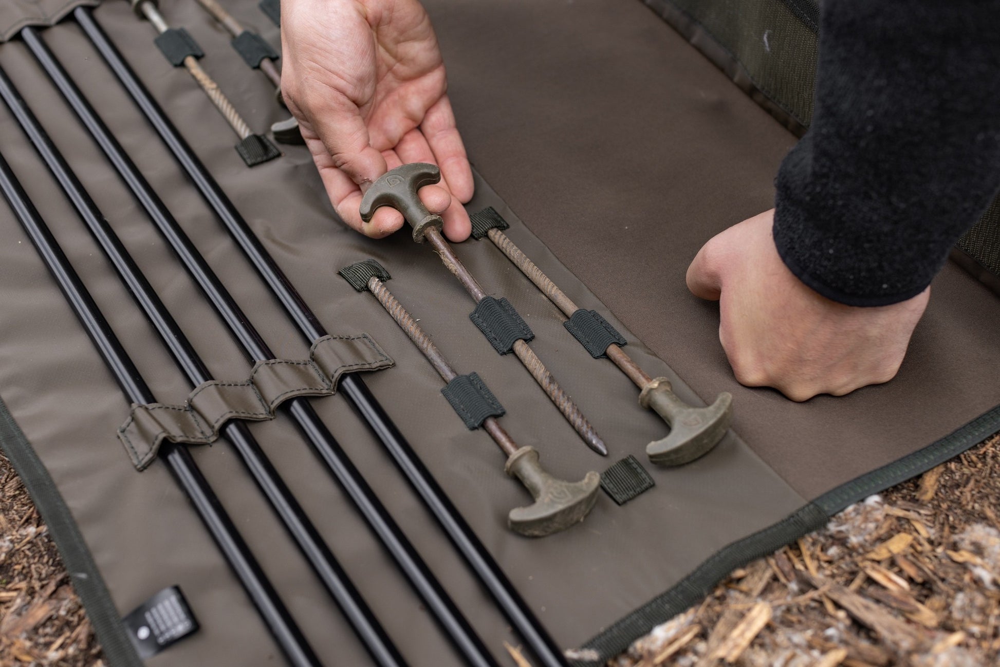 KORDA CARP PORTER Compac Brolly Wrap Dark Kamo - Parkfield Angling Centre