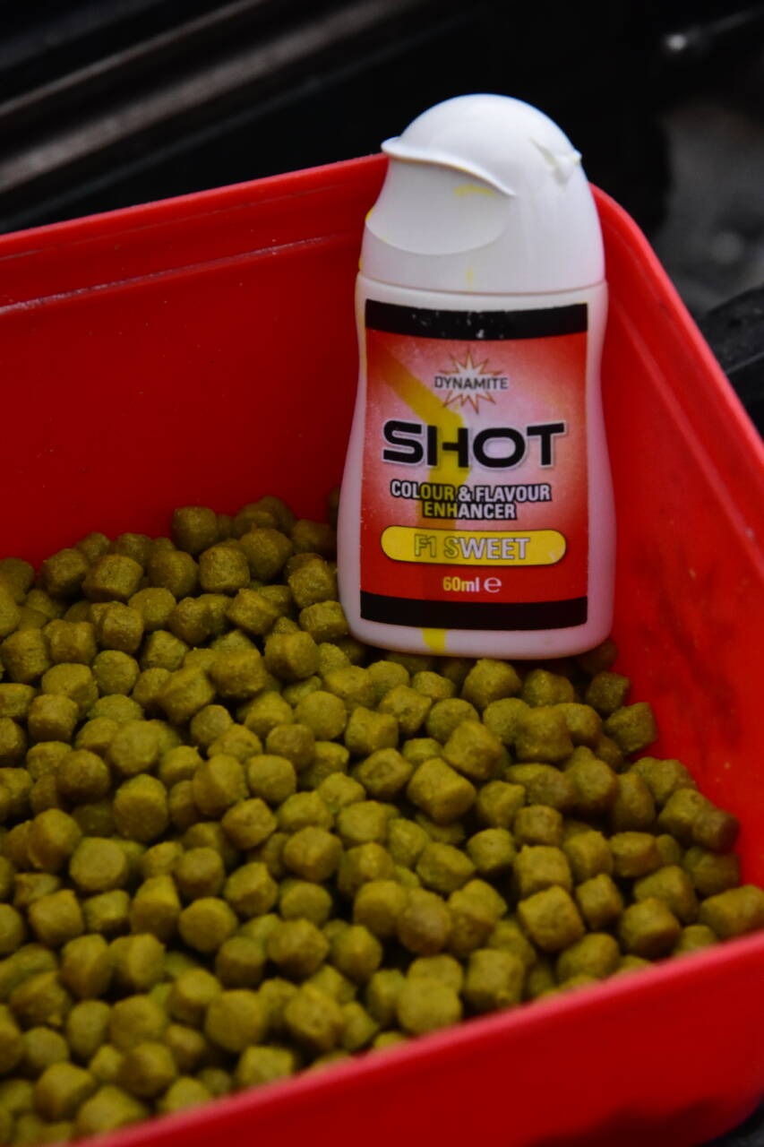 DYNAMITE DYNAMITE Shot Colour & Flavour Enhancer F1 Sweet Yellow  - Parkfield Angling Centre