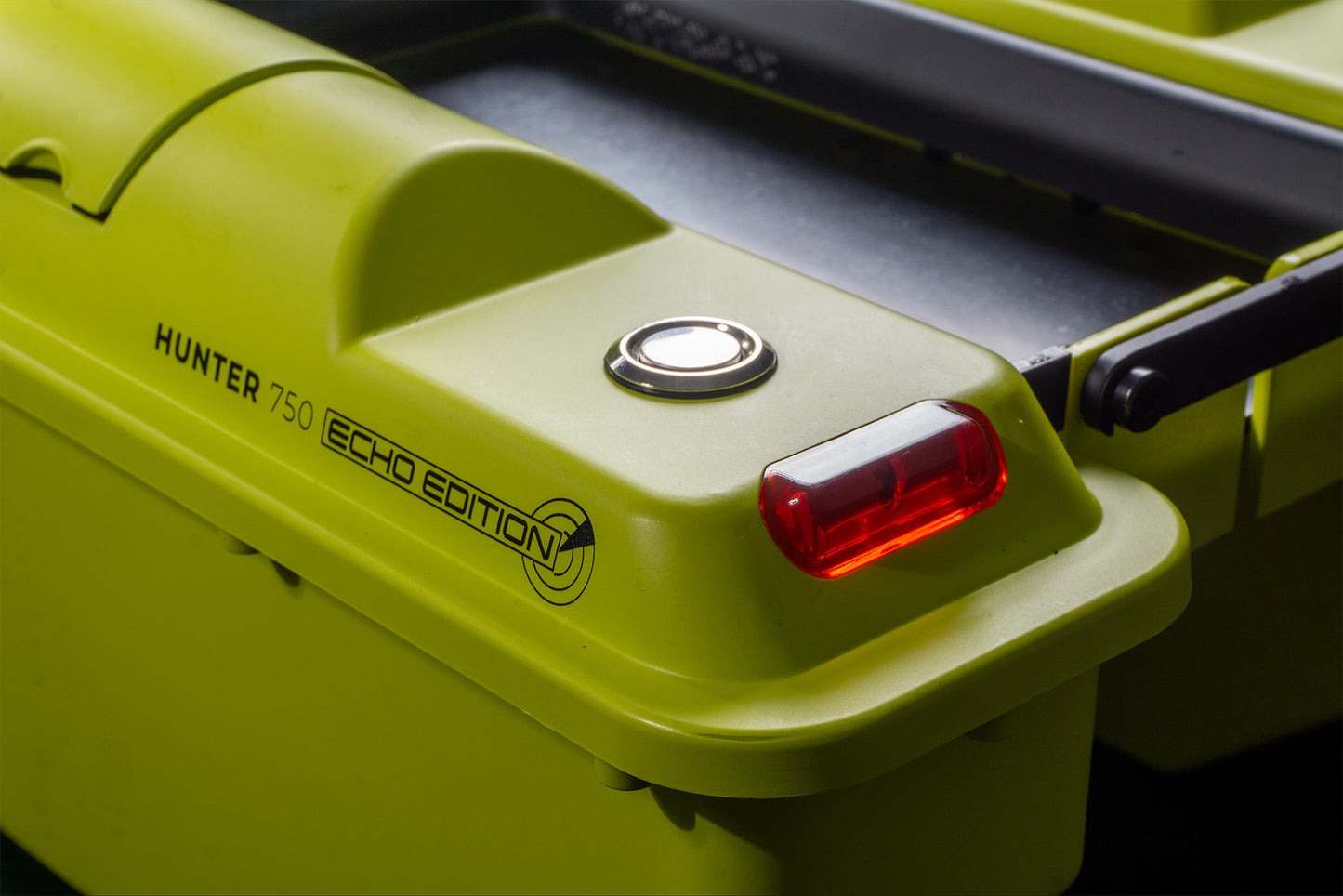 RIDGEMONKEY RIDGEMONKEY Hunter 750 Bait Boat Hi-Viz Echo Edition - Parkfield Angling Centre