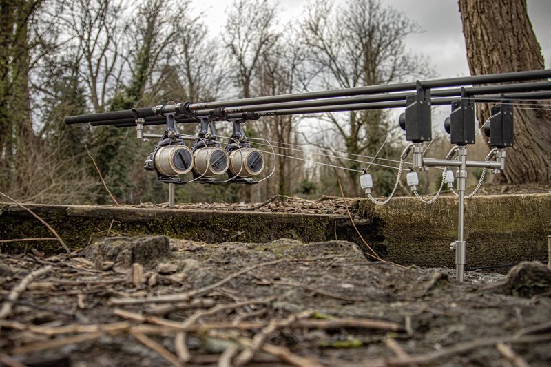 SOLAR SOLAR P1 Pro-Loc Buzzer Bars (With Pro-Loc Thumb Screws)  - Parkfield Angling Centre