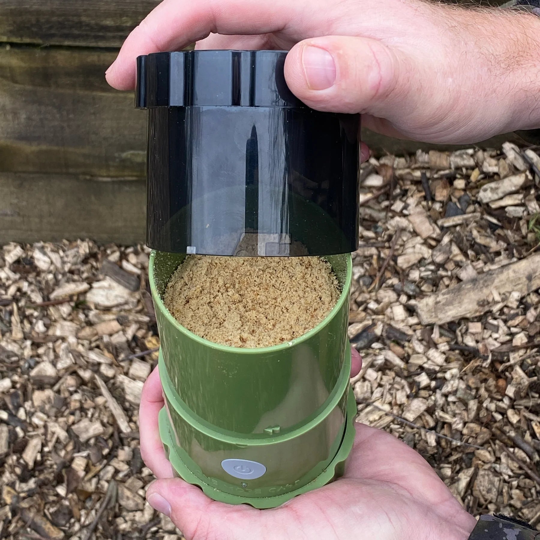 OMC OMC B8M8 Electronic Bait Grinder - Parkfield Angling Centre