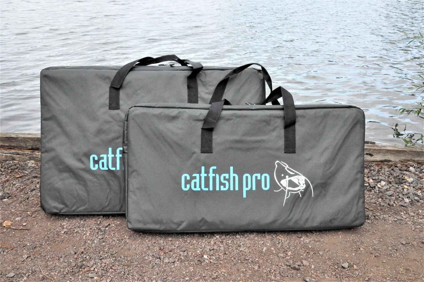 CATFISH PRO CATFISH PRO Unhooking Mat plus flap XL (65in x 30in)  - Parkfield Angling Centre