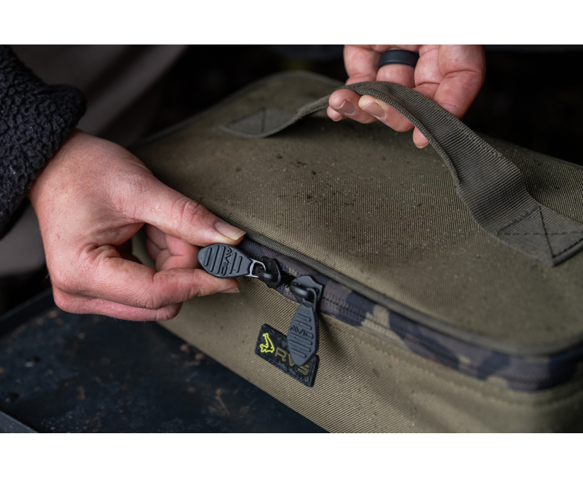 AVID AVID RVS 8-Pot Hookbait Pouch - Parkfield Angling Centre