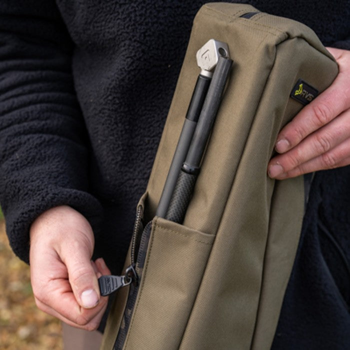 AVID AVID RVS 10ft Retractable 3-Rod Bag - Parkfield Angling Centre