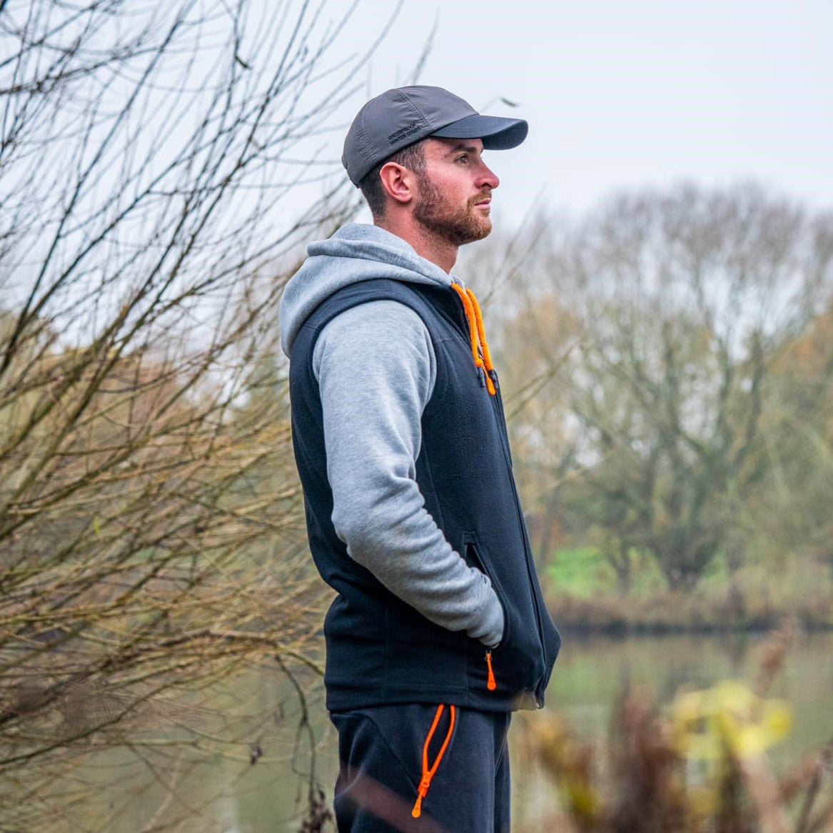 GURU GURU Fleece Gilet | Black  - Parkfield Angling Centre