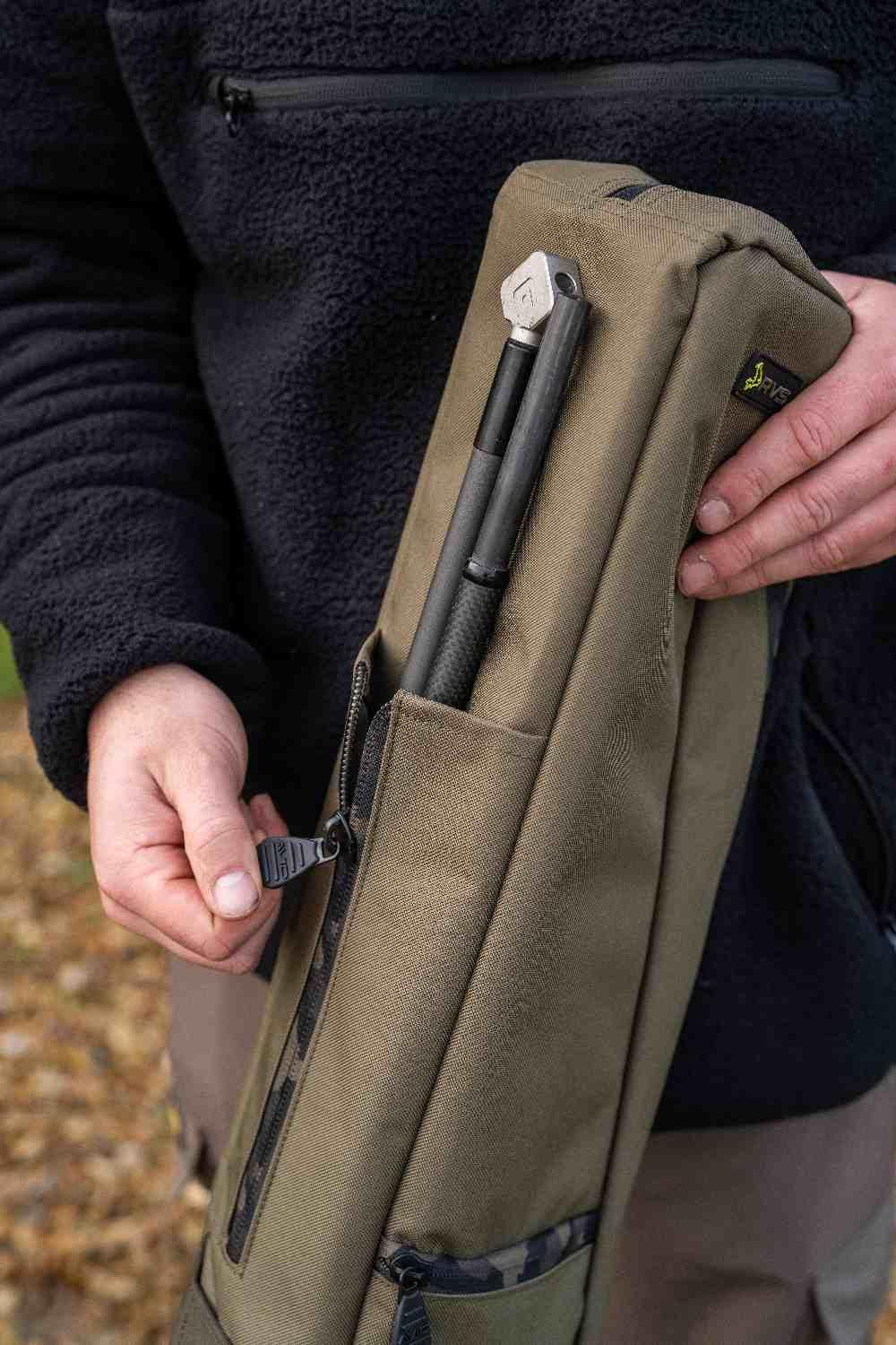 AVID AVID RVS 10ft Retractable 2-Rod Bag - Parkfield Angling Centre