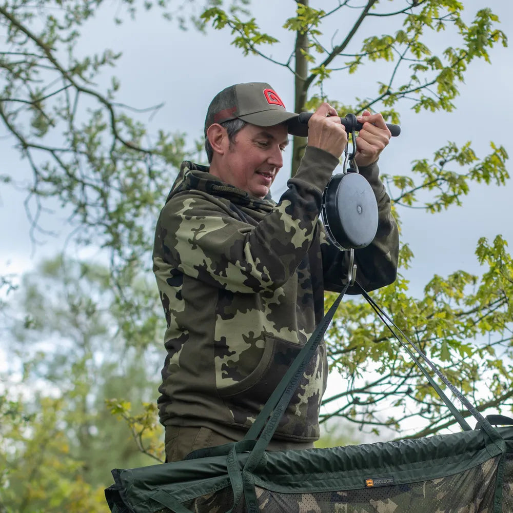 KORDA KORDA Lightweight Hoodie | Light Kamo  - Parkfield Angling Centre