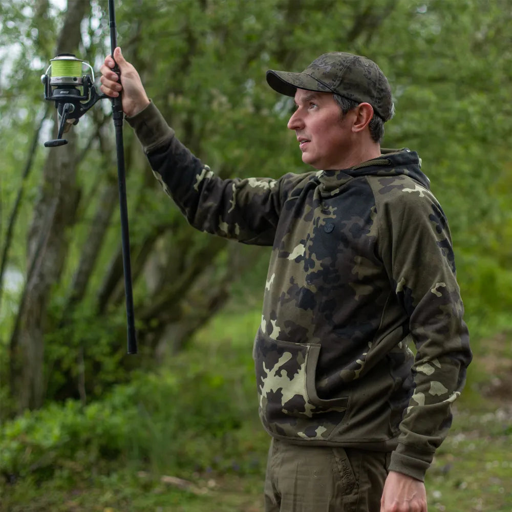 KORDA KORDA Lightweight Hoodie | Light Kamo  - Parkfield Angling Centre
