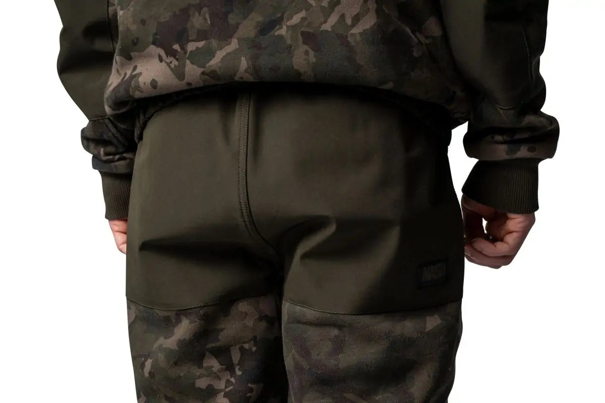 NASH NASH Zero Tolerance Wind Chill Joggers Camo - Parkfield Angling Centre