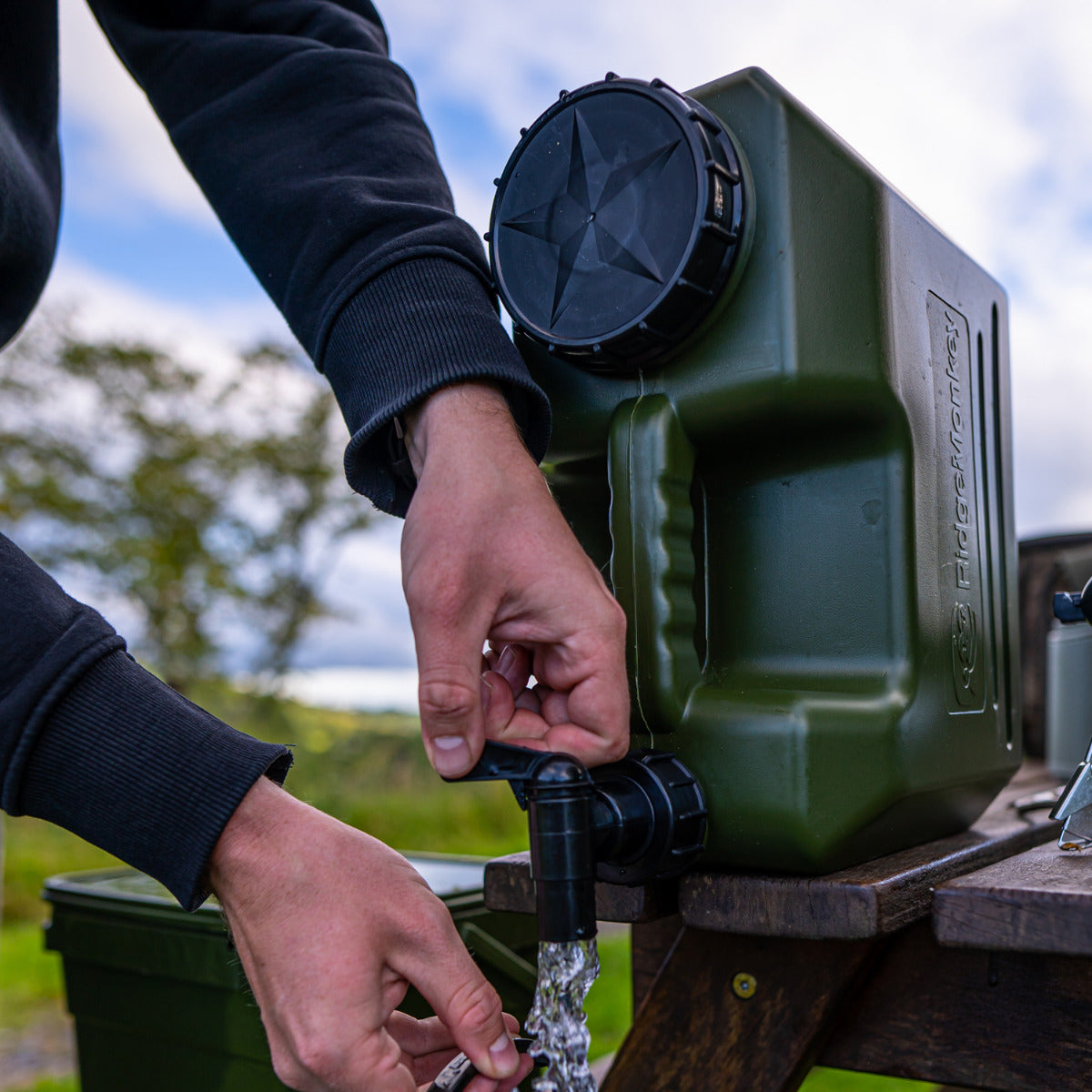 RIDGEMONKEY RIDGEMONKEY Heavy Duty Water Carrier 2.5L - Parkfield Angling Centre