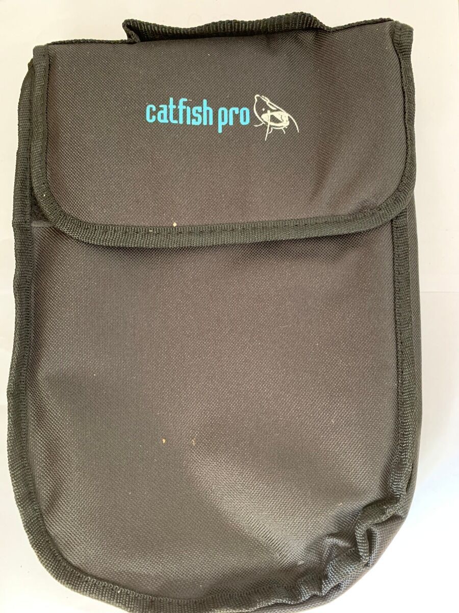 CATFISH PRO CATFISH PRO 100kg/220lb Dial Scales inc scale pouch  - Parkfield Angling Centre