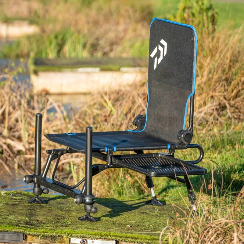 DAIWA DAIWA Slide Tray Feeder Chair - Parkfield Angling Centre