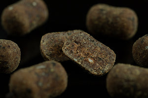 Sticky Baits Sticky Baits Bloodworm Dumbells 160g Pot  - Parkfield Angling Centre